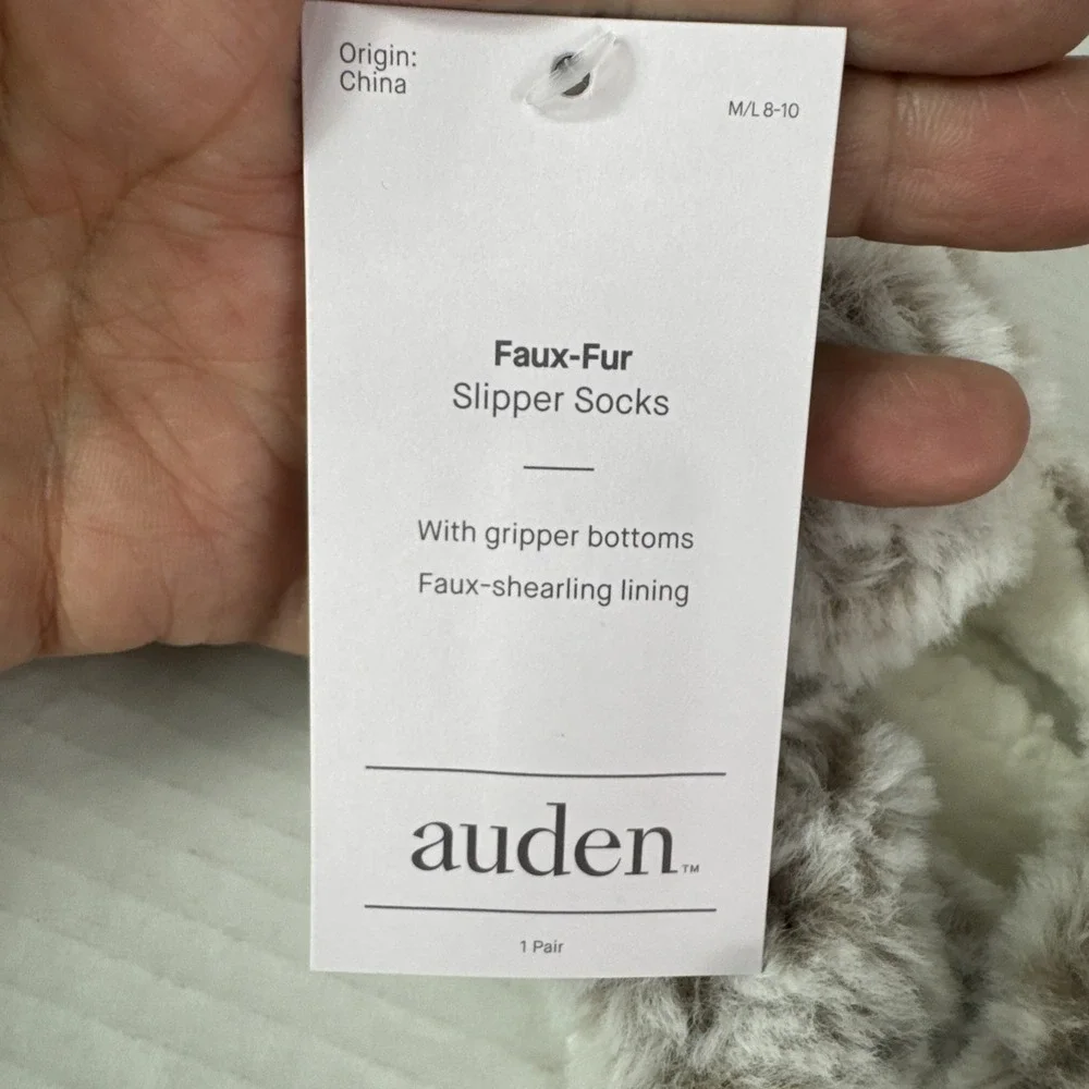 Auden Women's 0775 M/L 8-12 Faux Fur Slipper Socks‎ Tan Gripper Bottom NWT